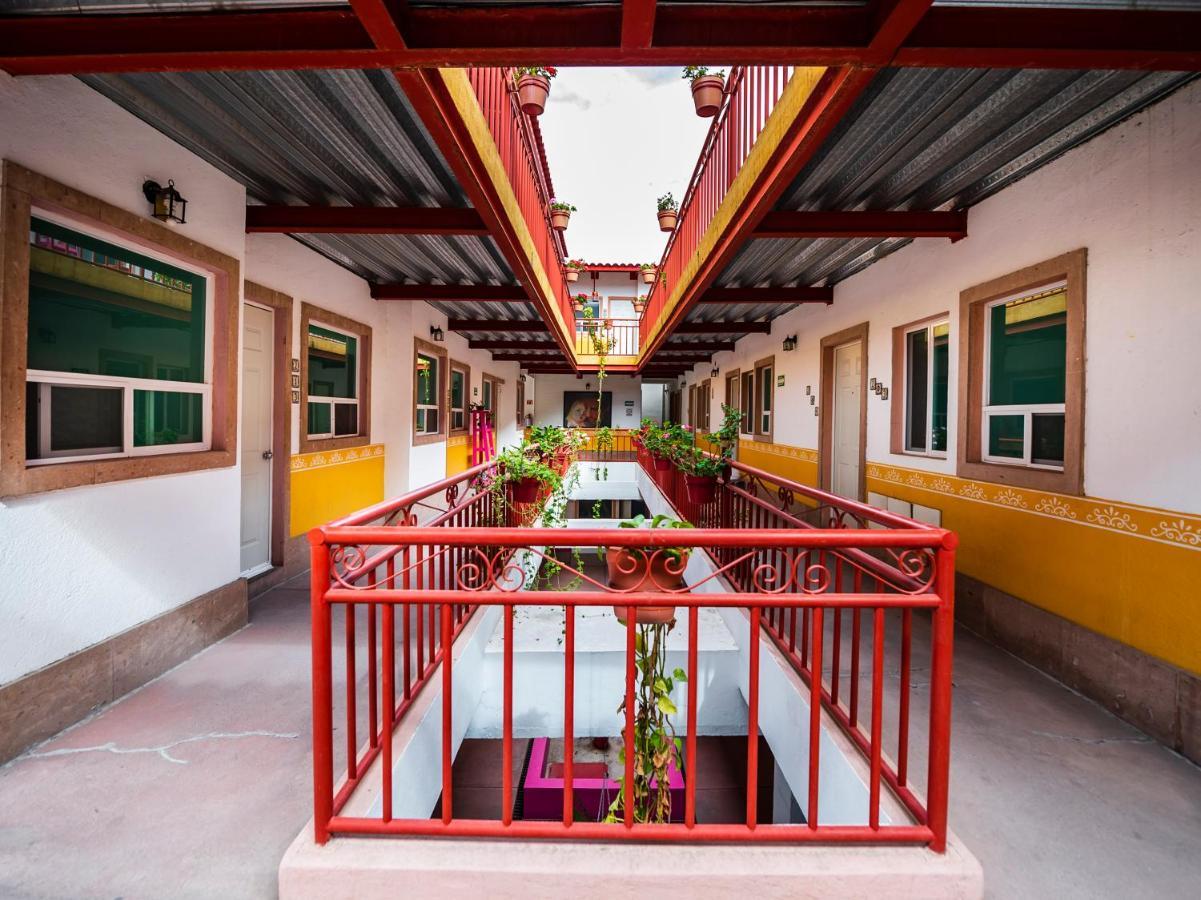 Itza Hotal & Cafe Queretaro Exterior photo